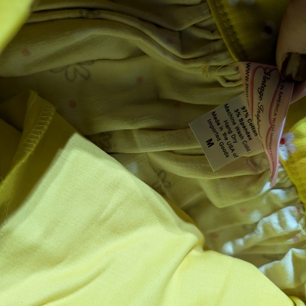 Pinup Couture Mary Blair Yellow Trains Skirt M - Picture 2 of 2